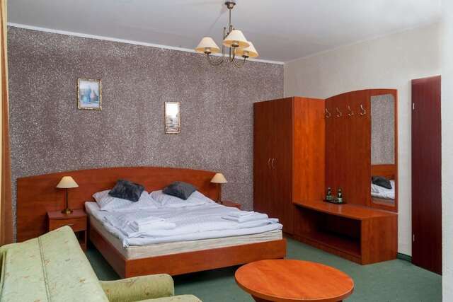 Отель Hotel Paradiso Suchedniów-49